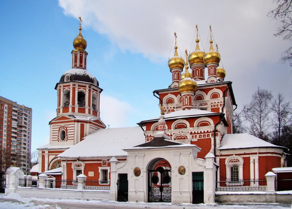 Рождество Христово – один из самых главных православных праздников, однако храмов, посвященных Рождеству, в нашей стране не так уж много. В Москве их всего три: храм Христа Спасителя, рождественская церковь в Черкизово и рождественский храм в Измайлово. …