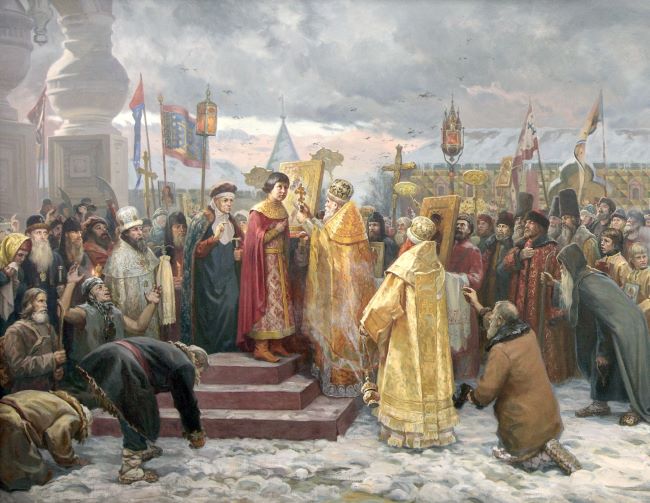 Перед тем, как капитулировать, поляки выпустили из Кремля представителей русской знати, находившихся там фактически в статусе заложников. Среди них был и сын боярина Федора Никитича Романова, ставшего митрополитом Ростовским Филаретом, 16-летний Михаил...