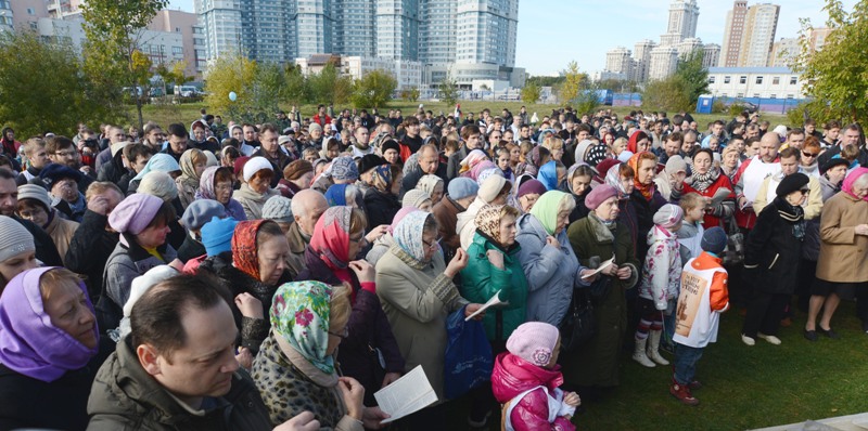Стояние в защиту храма преподобного Сергия Радонежского